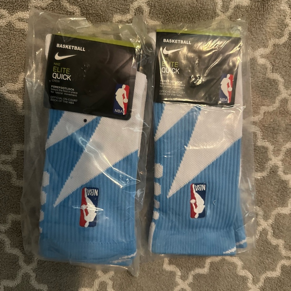 2 Pack Nike Elite Quick Basketball Socks - Blue and White
